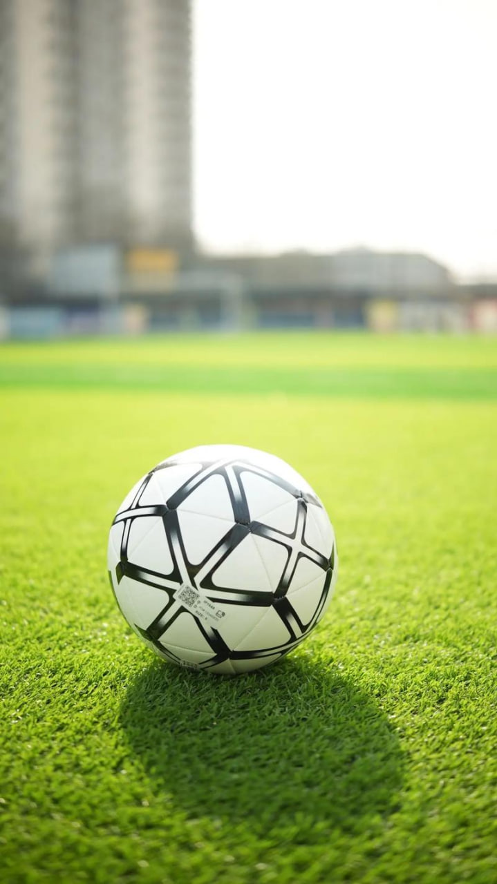 足彩胜平负21118期专家分析团队工作场景